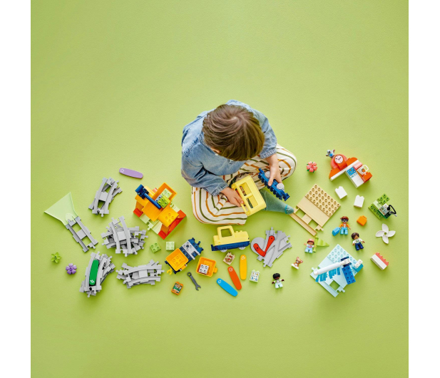 LEGO DUPLO 10428 Duży interaktywny pociąg osobowy - 1284207 - zdjęcie 3